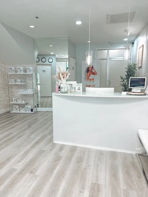 Natural Glamorous Medspa