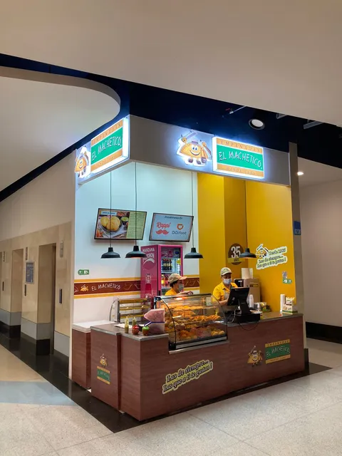 Empanadas El Machetico La Central cc