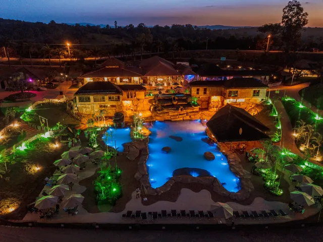 Parque do Avestruz Eco Resort