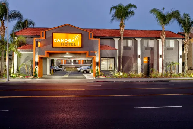 Canoga Hotel