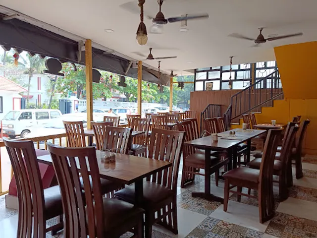 BHARAT Cafe - Bar - Restaurant