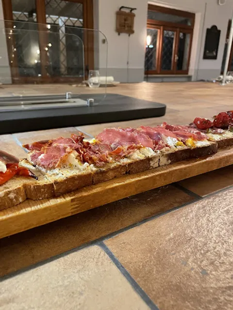 GROTTE Bistrot Rurale