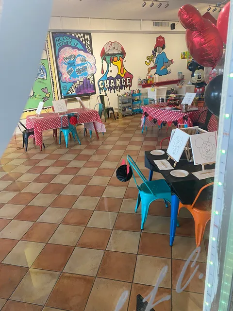 X-art Sip and Paint Lounge, LLC