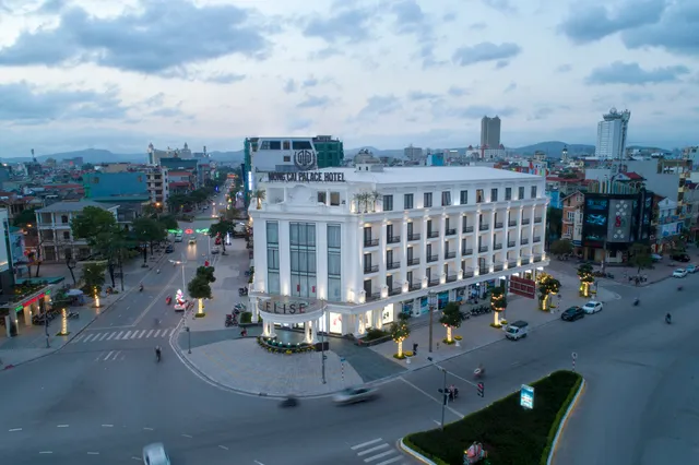 Mong Cai Palace Hotel