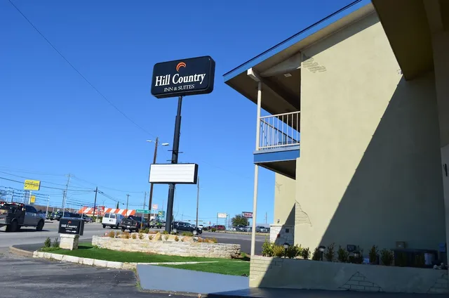 Hill Country Inn & Suites