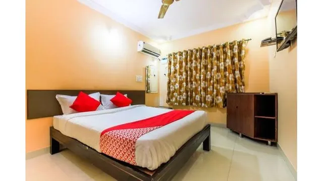 OYO 23035 Srinivas Residency