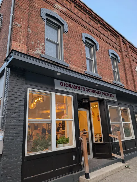 Giovanni's Gourmet Pizza