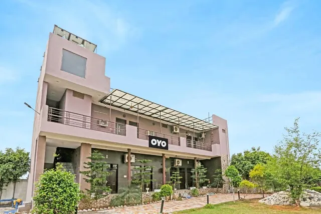 Hotel O Sehgal Farms