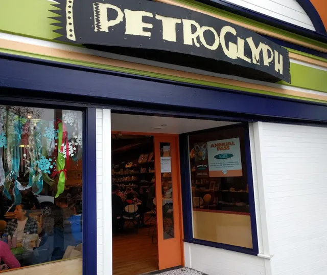 Petroglyph Ceramic Lounge