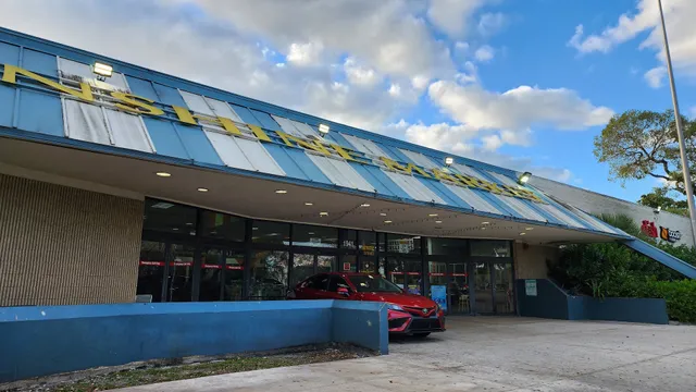 El Mono Mercado Latino