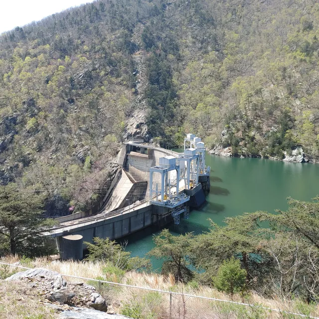 Smith Mountain Lake Dam Vistors Center