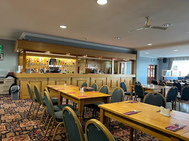 Uncle Tom's Pub & Restaurant