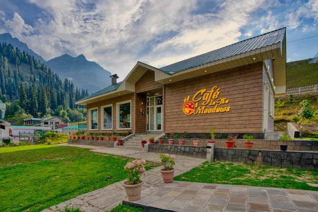Hotel Sonamarg inn