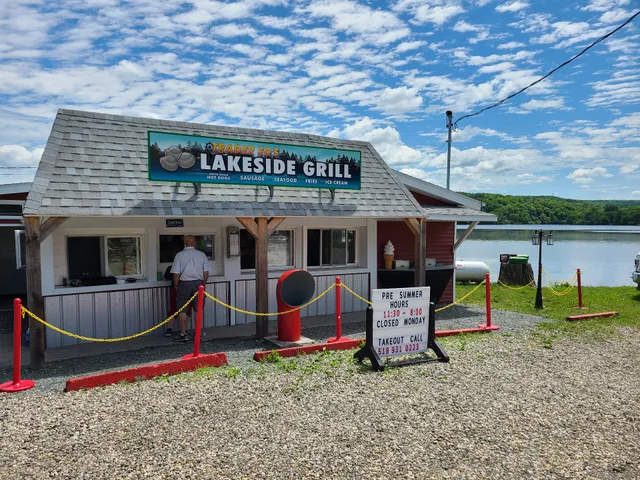 Trader Ed’s Lakeside Grill
