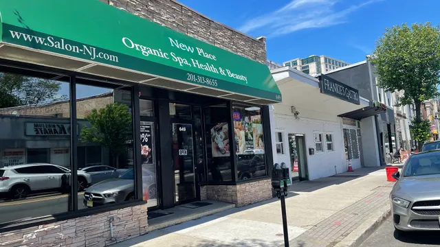 New Place Organic Day Spa | Head Scalp,Couple Massage, Body Scrub