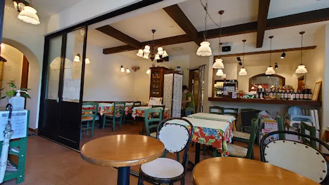 フランスの食堂 キャフェ・ドゥ・ブローニュ