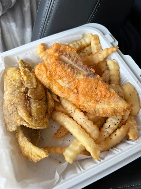 Flying Wings Fish & Chicken
