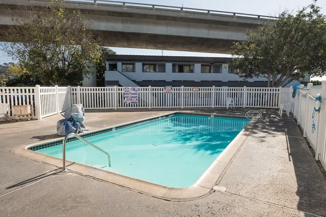 E-Z 8 Motel Old Town