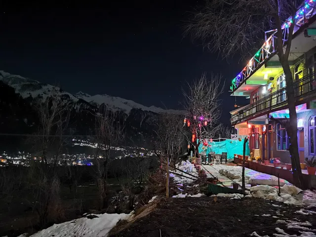 Nomadic Den manali