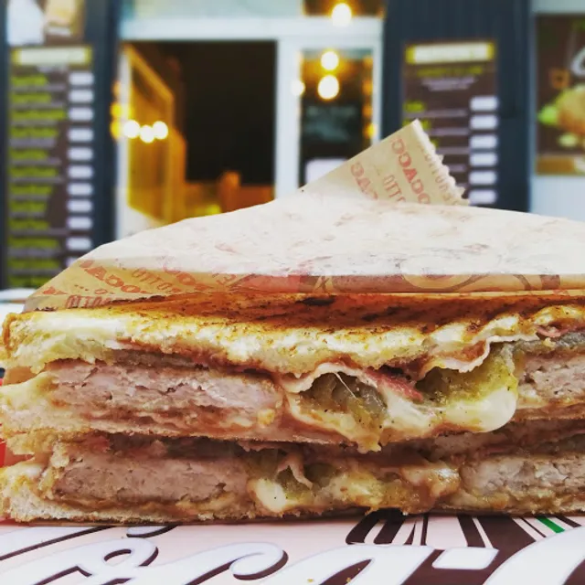 Toast... e Via! | Maxi Toast & Panzerotti di Carne