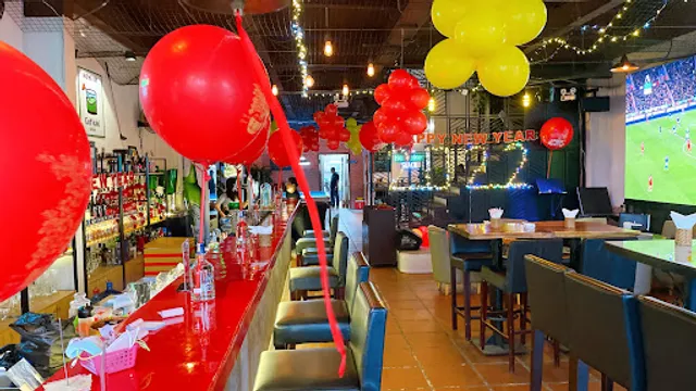 Dailo's kitchen and bar