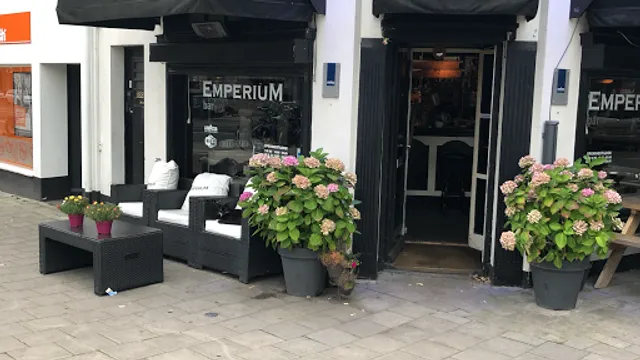 lounge Bar EMPERIUM Fusionfood Nightclub