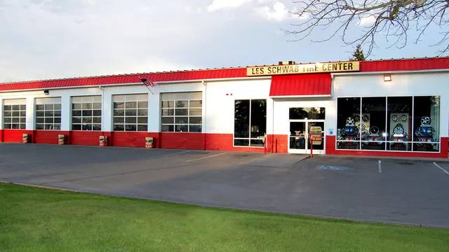 Les Schwab Tire Center