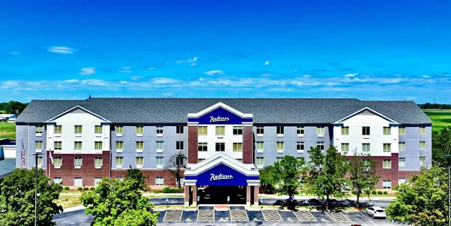 Radisson Hotel Fairview Heights - St. Louis