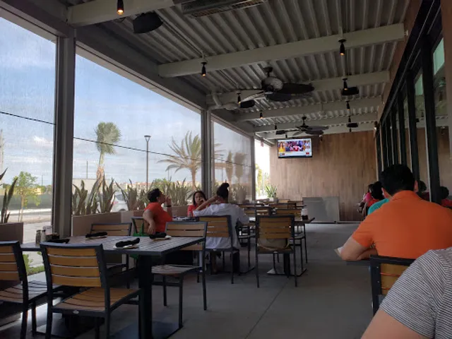 Cooper’s Hawk Winery & Restaurant