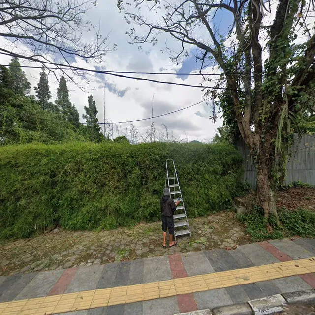 Tumpeng Nyonya Roberni