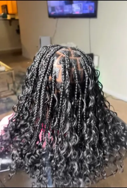 Tamallot's Hair-bout-it Cuts&Styles