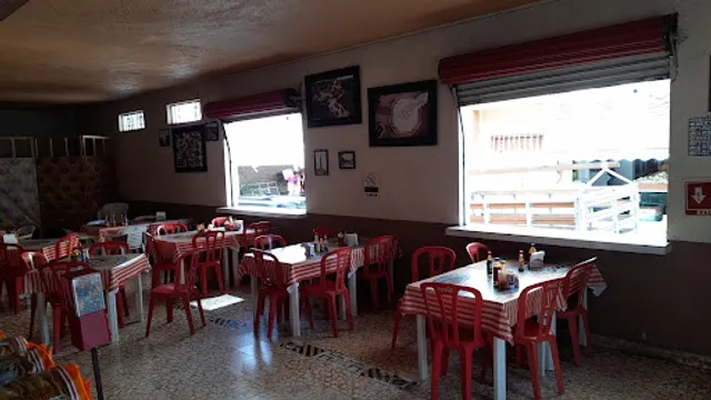 Mariscos Y Loncheria La Paz