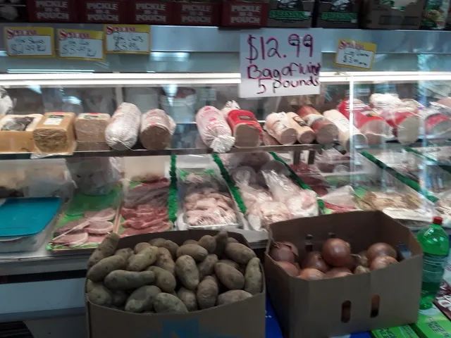 Pinelawn Food Market