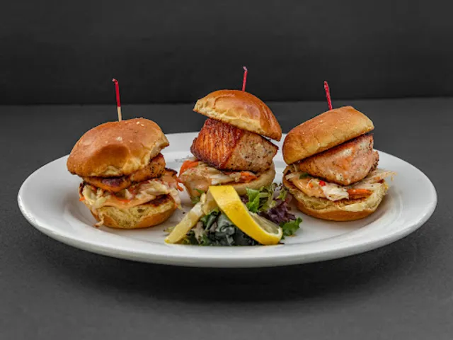 Rewind Bistro and Lounge