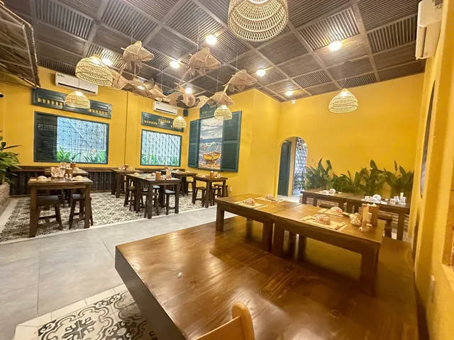 Bếp Mẹ Ỉn - Nha Trang(냐짱 맛집)