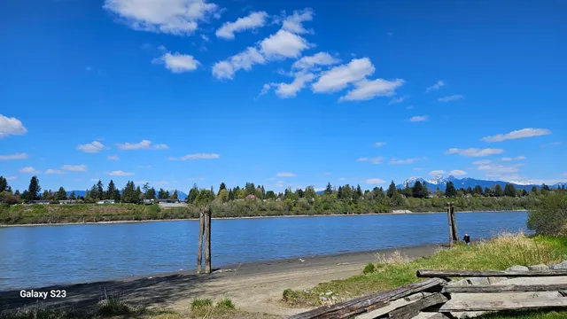 Muench Bar Picnic Area