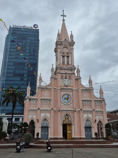 다낭 핑크성당