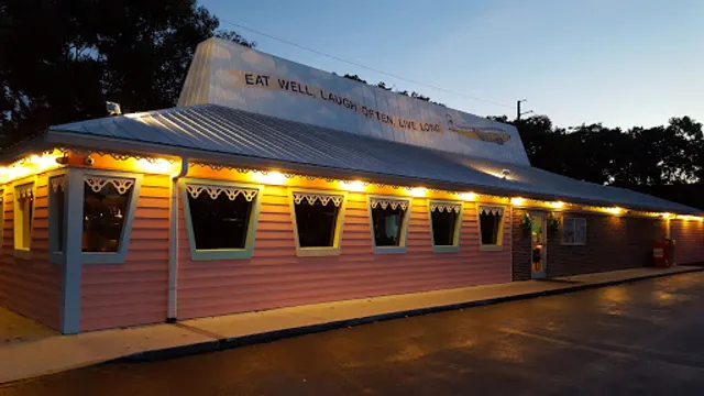 Mrs. Mac's Kitchen (Big)