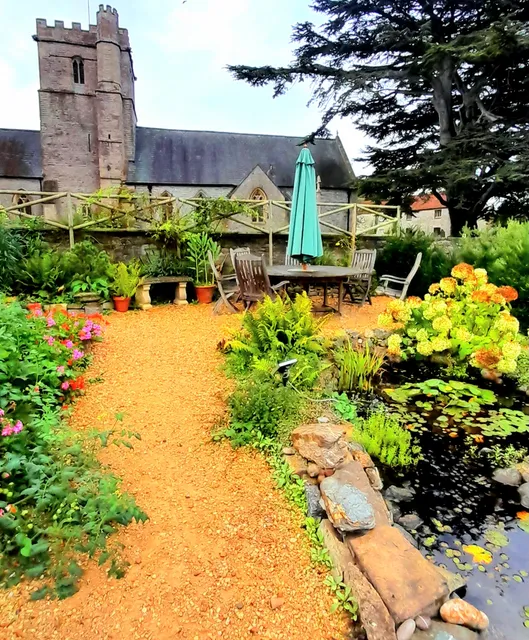 The Potting Shed, self contained, detached retreat in Shapwick village