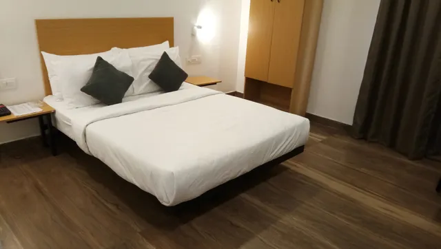 OYO Townhouse 384 N.K Hotels