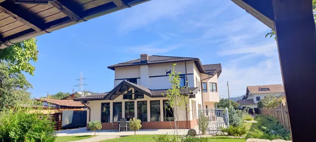 Pensiunea Pisica noastră