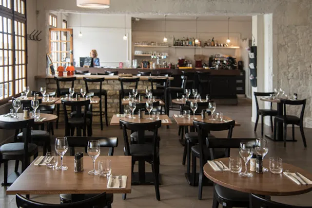 Hôtel Restaurant Les Bains