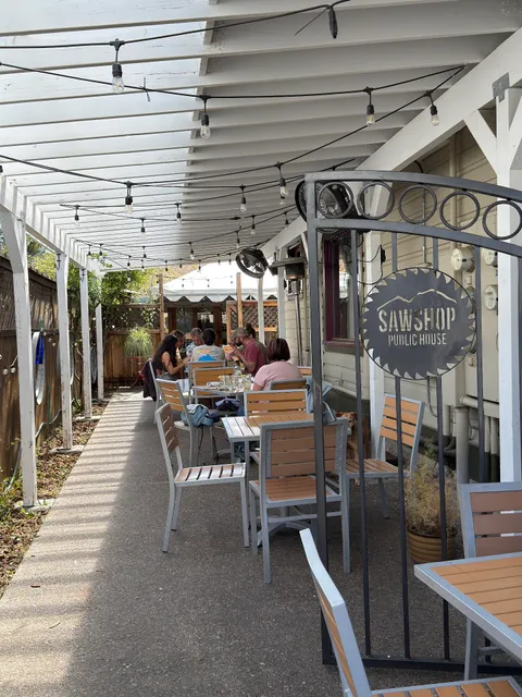 Saw Shop Public House