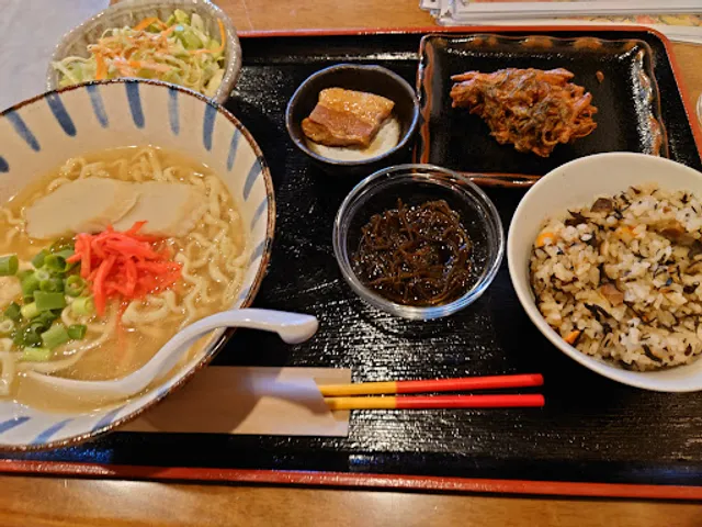 沖縄大衆居酒屋 豊年満作