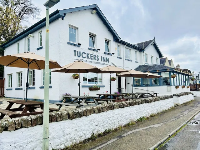 Tuckers Inn