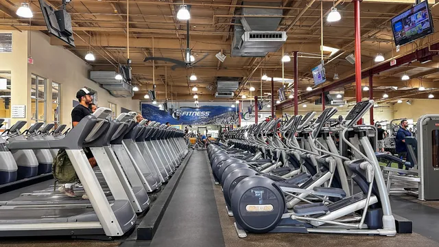24 Hour Fitness
