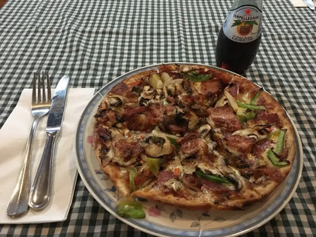 Serafinos Blue Lounge Pizzeria