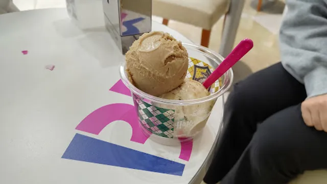 Baskin Robbins