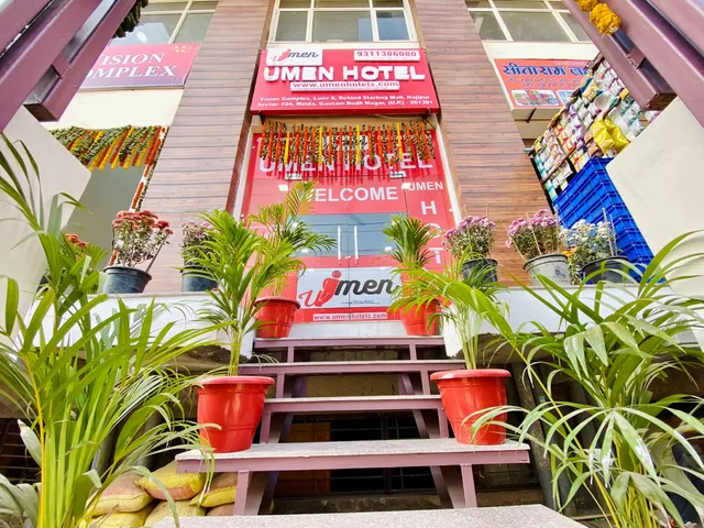 Hotel Vistacrest Noida Sector 104