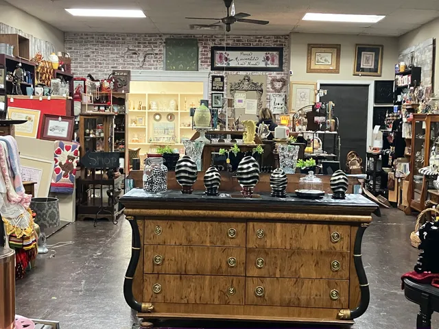 Paris Mercantile and Fine Goods